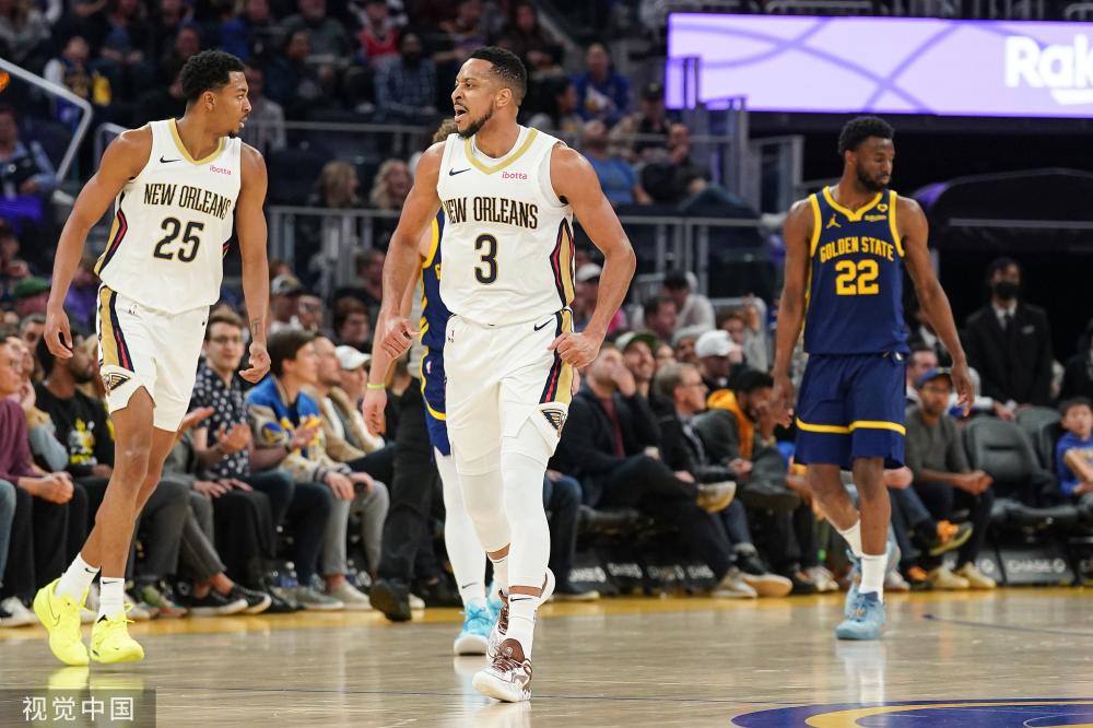 球员还是裁 球员还是裁