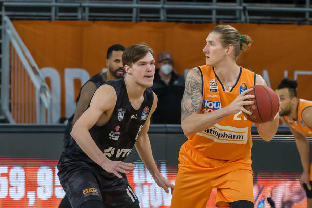 米兰的压制 米兰的压制